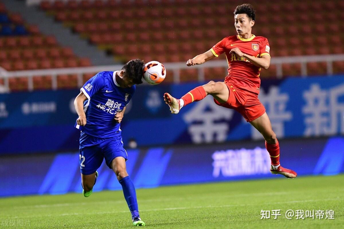 巴塞罗那训练开放日，今夜豪取连胜引欢呼，中超在即，心理建设被强调(罗百吉吹嗽叭为什么被禁)